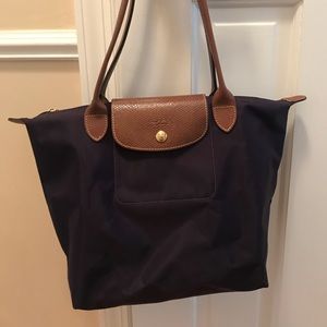 Longchamp Le Pliage Medium Nylon Tote (purple)